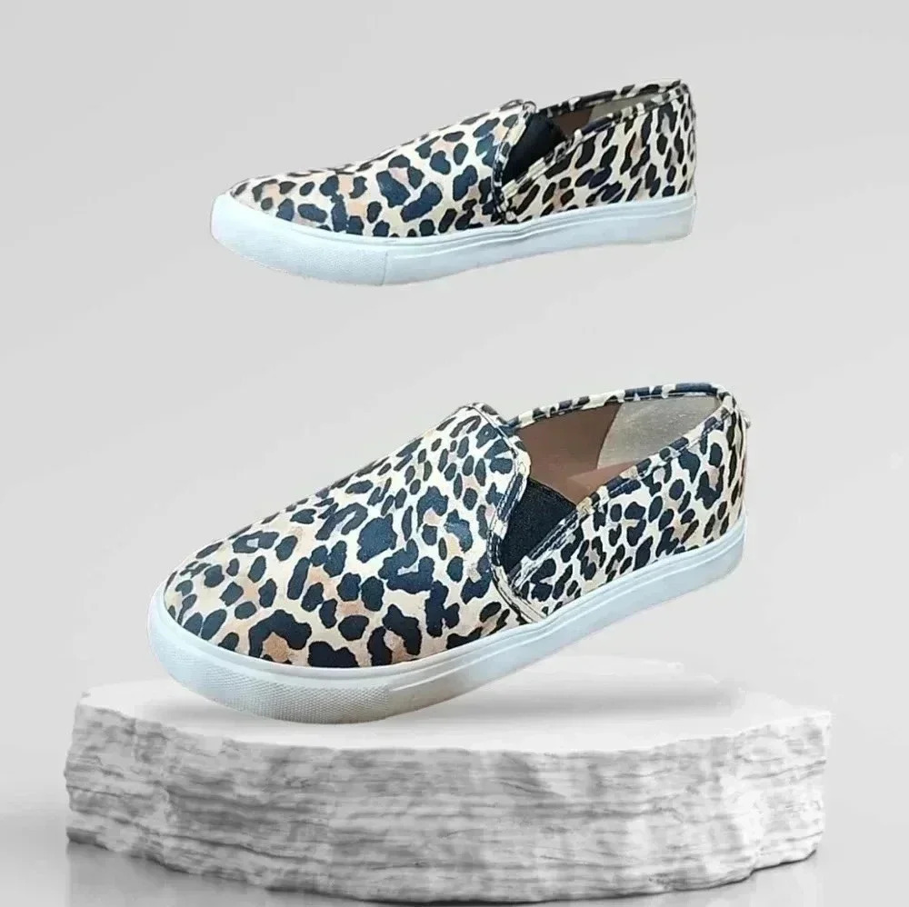 Steve Madden Cheetah Print Slip on sneakers. Size 8 - Picture 3 of 12
